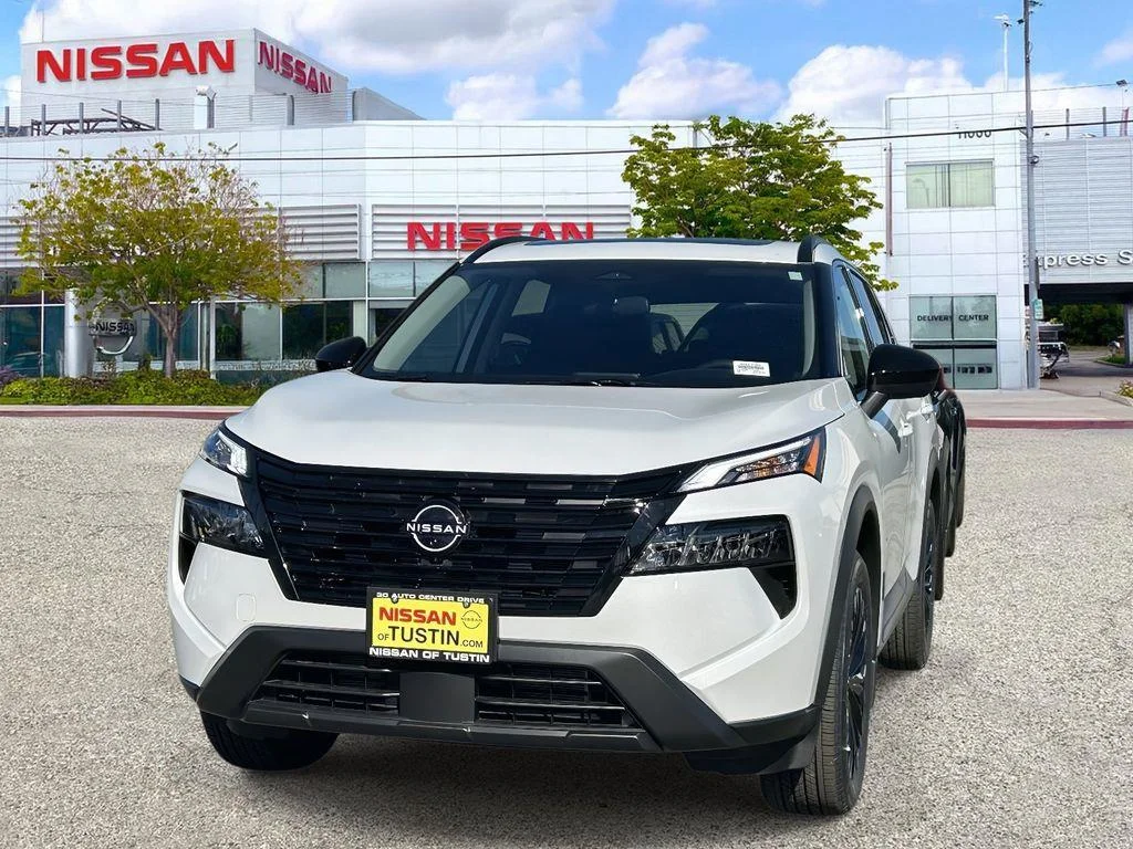 New 2026 Everest White Pearl Tricoat Nissan Dark Armor image 8