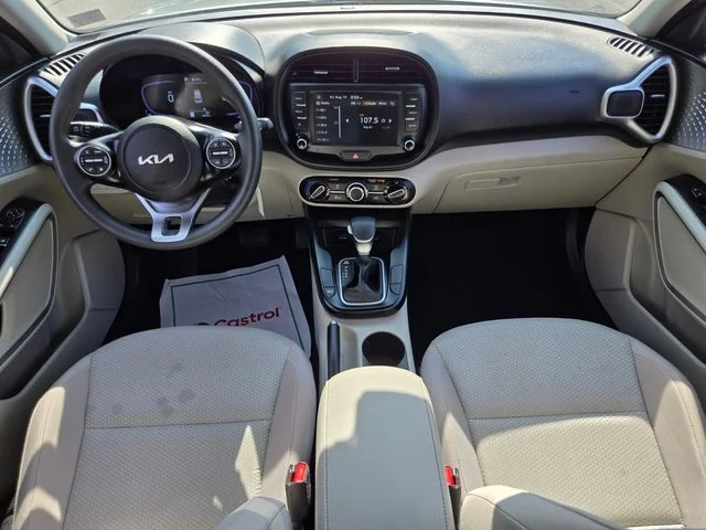 Used 2025 Silver Kia  image 15
