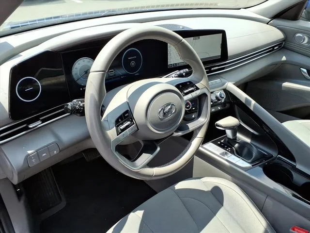 Used 2023 Blue Hyundai SEL image 13