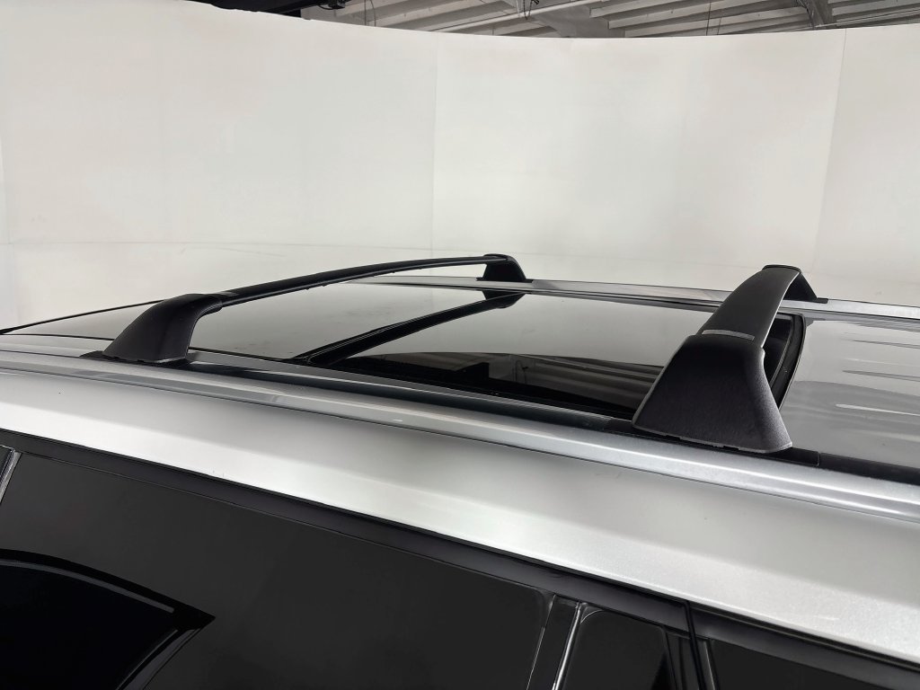Used 2024 Pearl Toyota XLE image 18