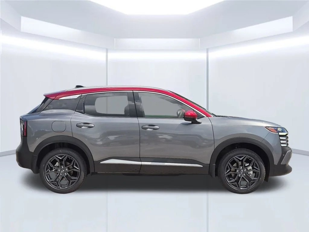 New 2027 Gray Nissan SR image 8