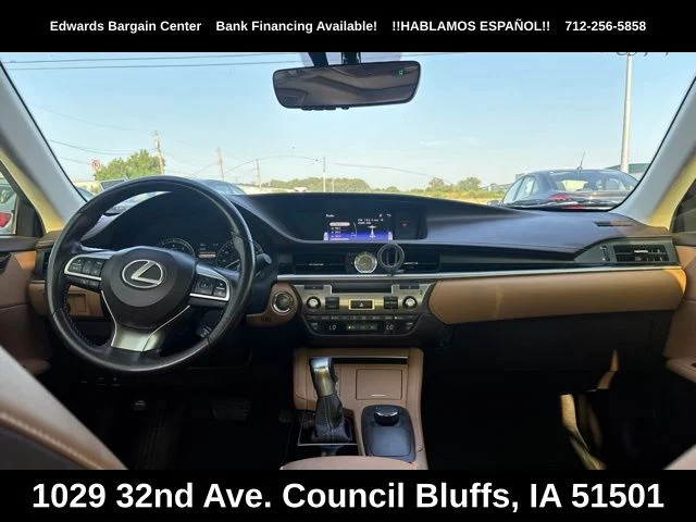 Used 2016 White Lexus 350 image 12