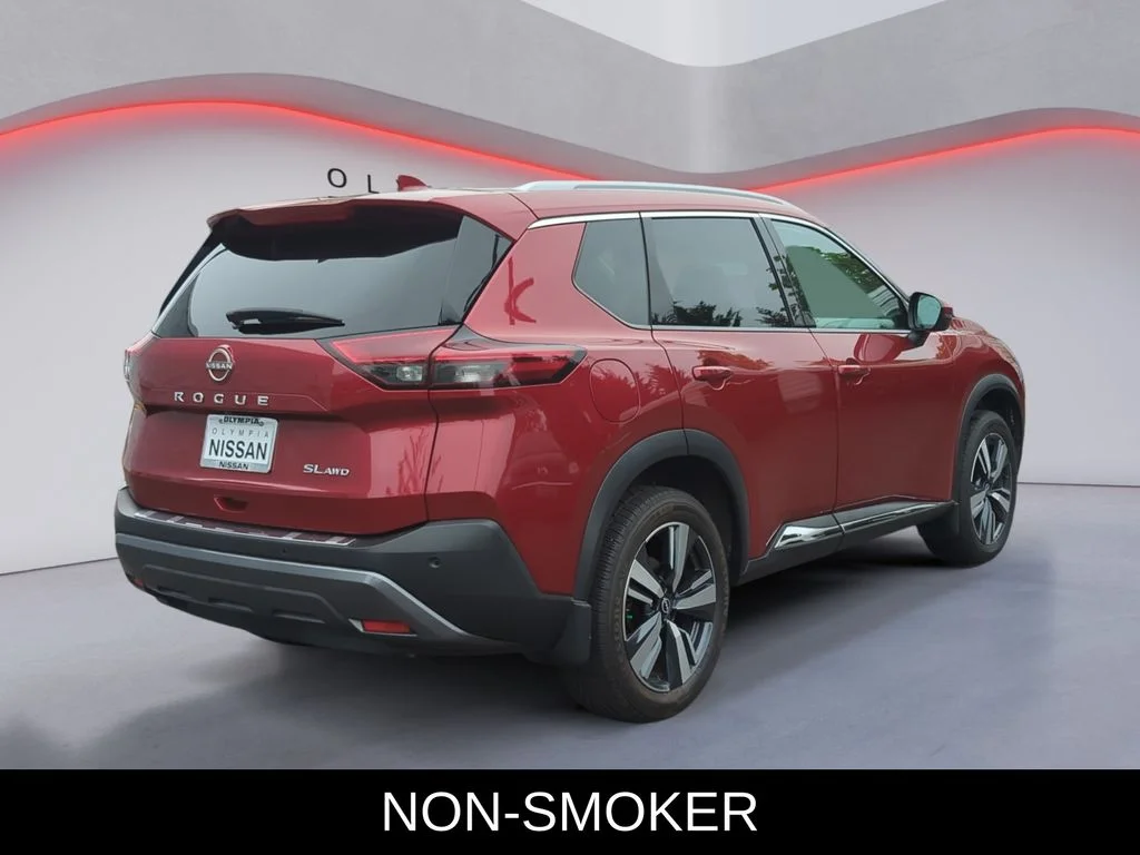 Used 2023 Red Nissan SL image 6