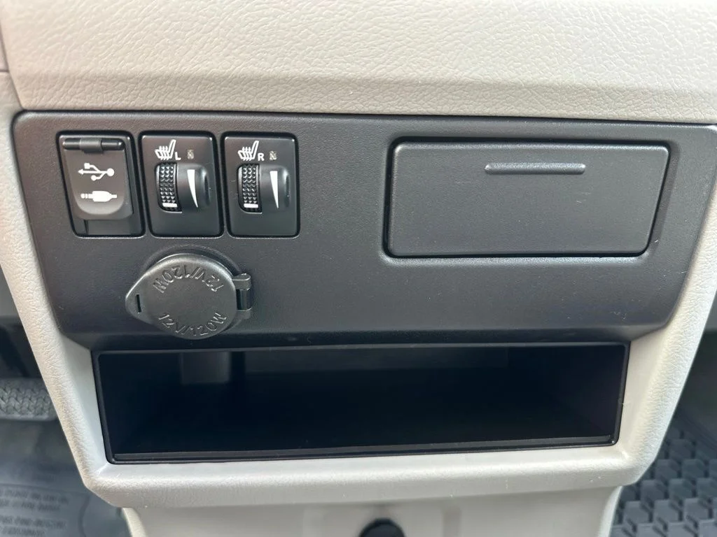 Used 2017 White Toyota XLE image 38
