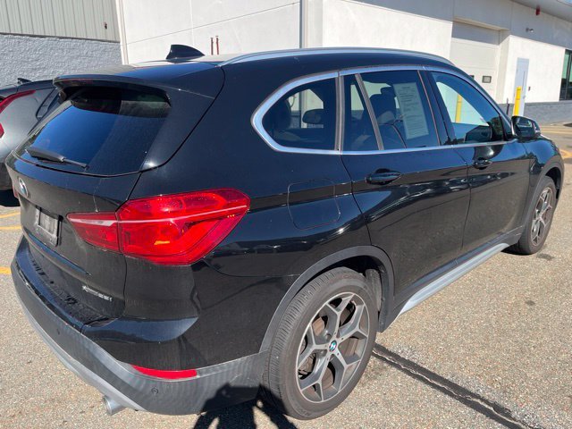 Used 2018 Jet Black BMW xDrive28i image 3