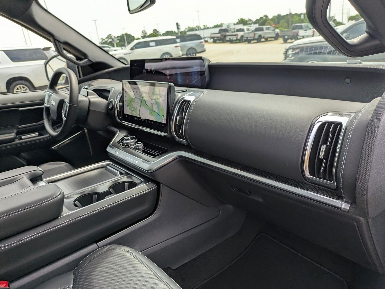 New 2026 Glacier Gray Metallic Tri-Coat Ford Platinum® image 38