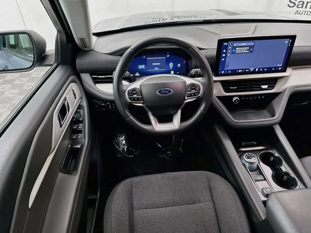 Used 2025 Vapor Blue Ford Active image 22