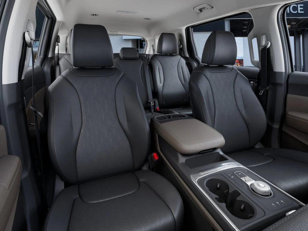 New 2027 White Kia LXS image 15