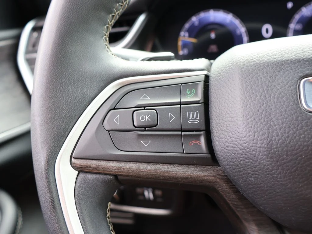 Used 2024 Silver Jeep Limited image 25