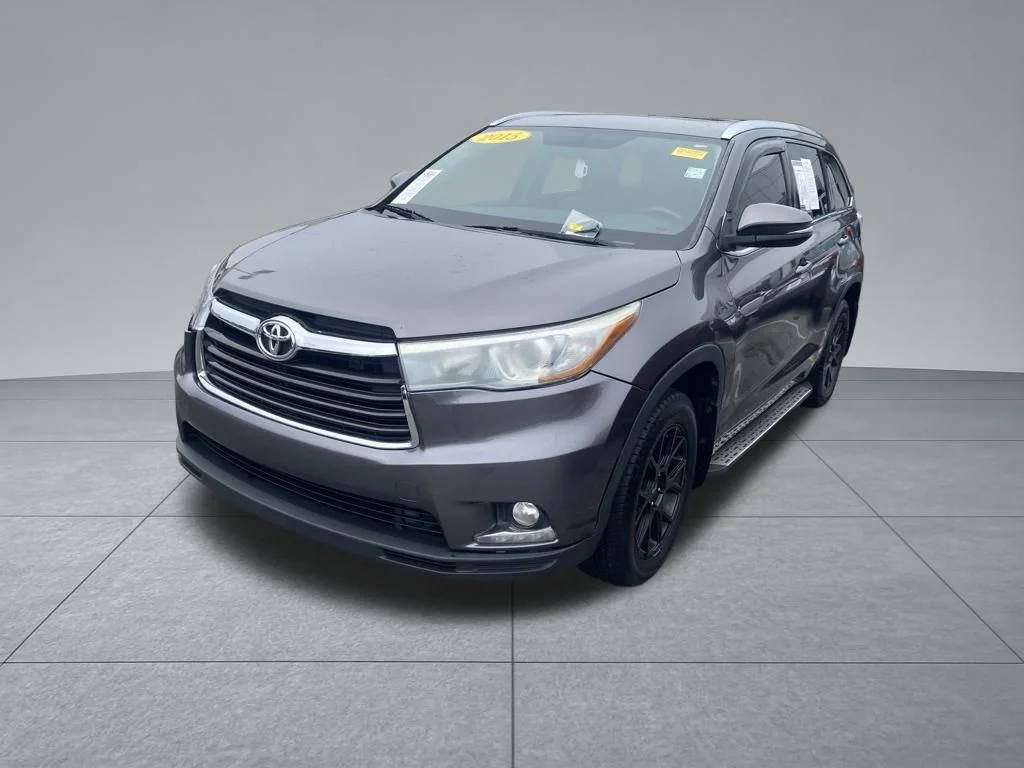 Used 2015 Gray Toyota Limited image 2