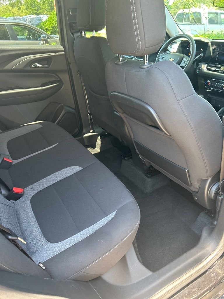 Used 2025 Black Chevrolet LT image 21