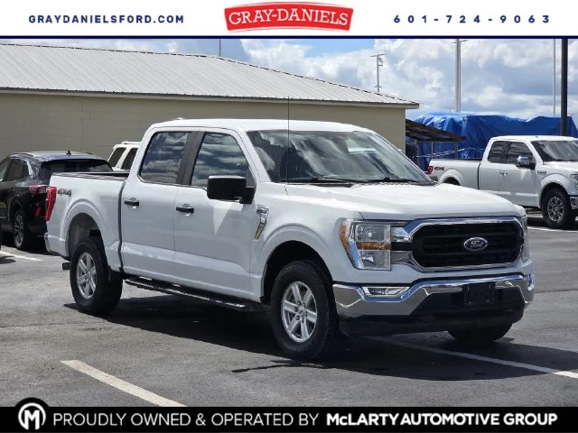 Used 2021 White Ford XLT image 1