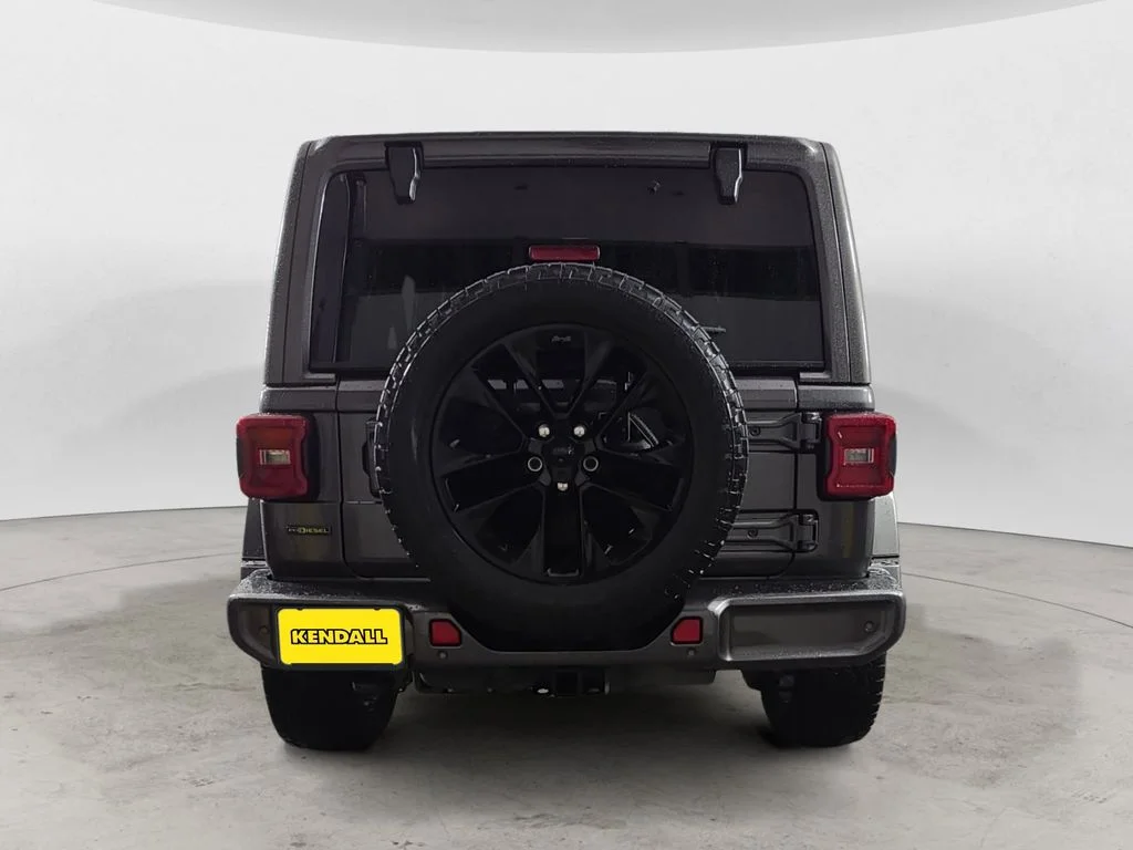 Used 2021 Gray Jeep Unlimited Sahara High Altitude image 4