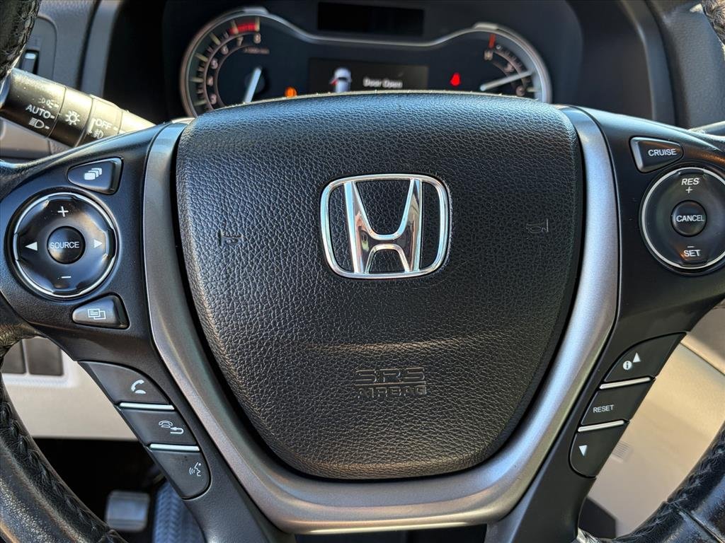 Used 2016 Crystal Black Pearl Honda EX-L image 15
