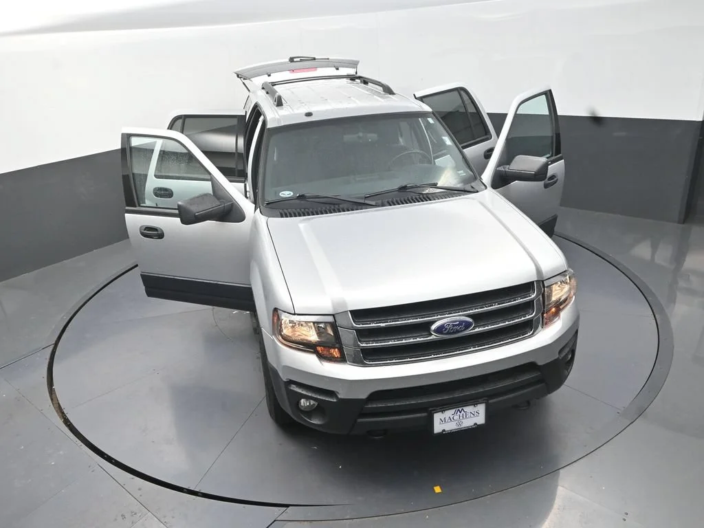 Used 2017 Silver Ford XL image 30