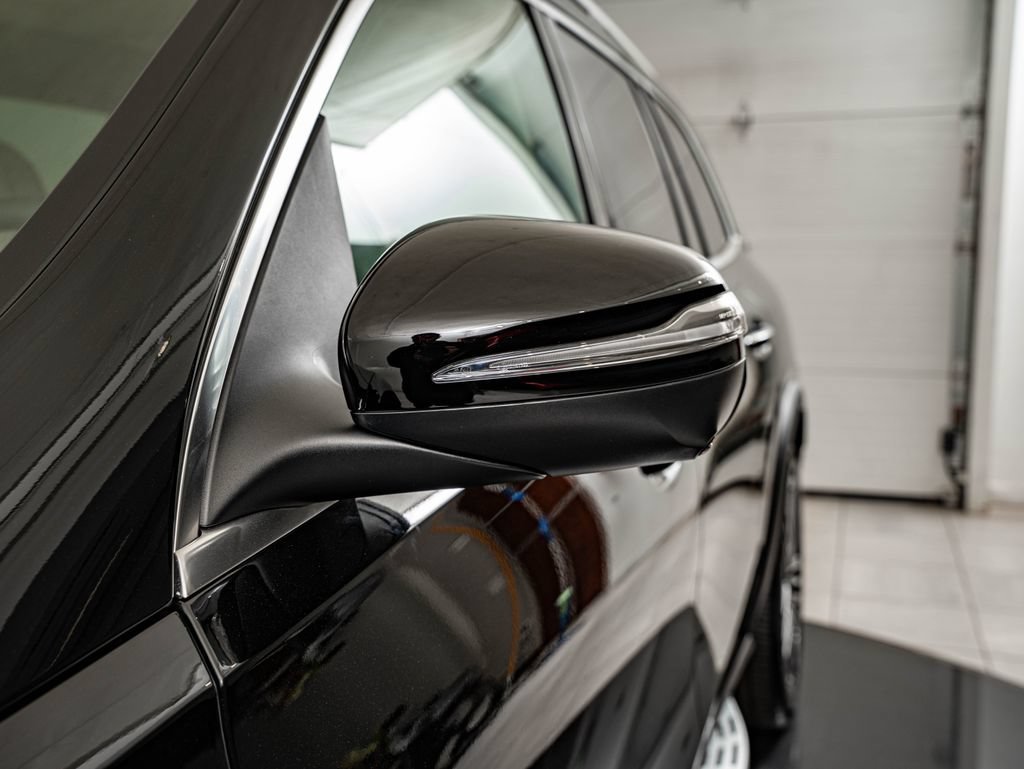 New 2026 Black Mercedes-Benz GLS 450 image 9