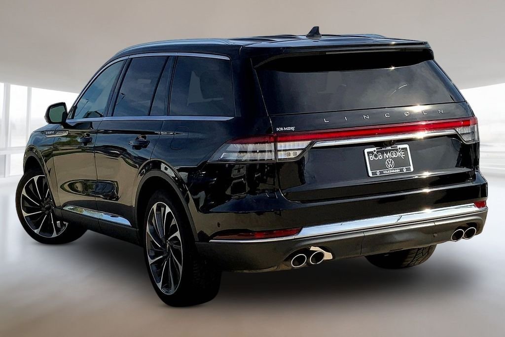 Used 2023 Black Metallic Lincoln Reserve image 12