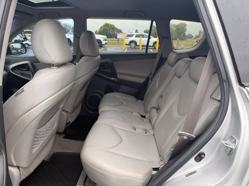 Used 2009 Silver Toyota Limited image 12