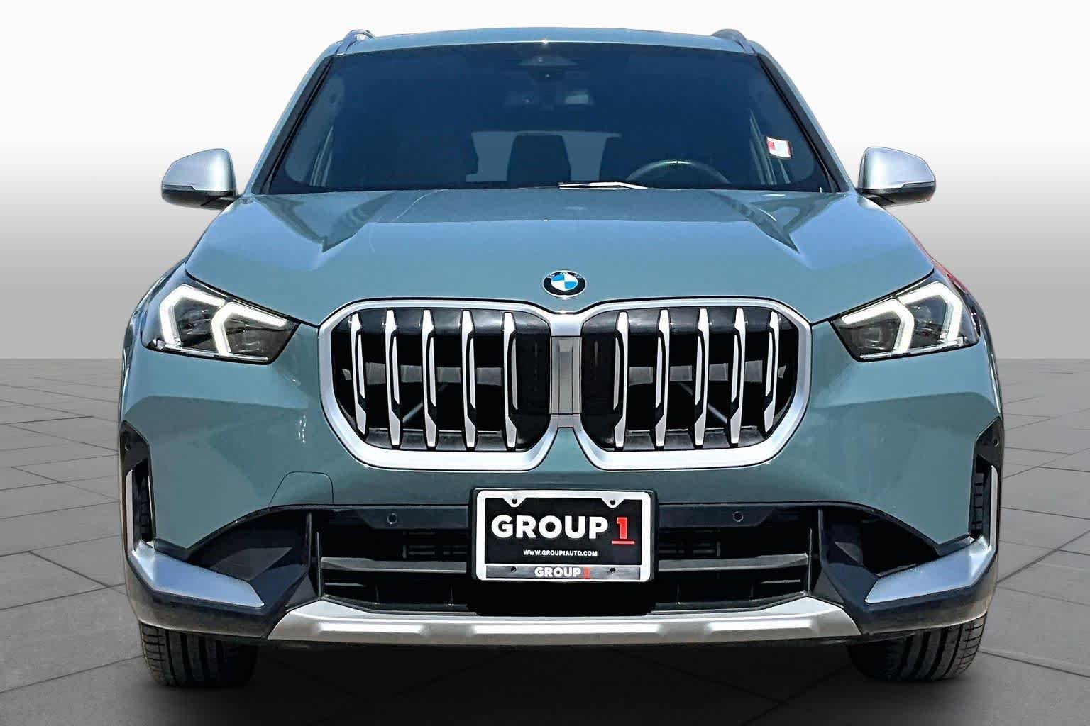 Used 2024 Green Metallic BMW xDrive28i image 4