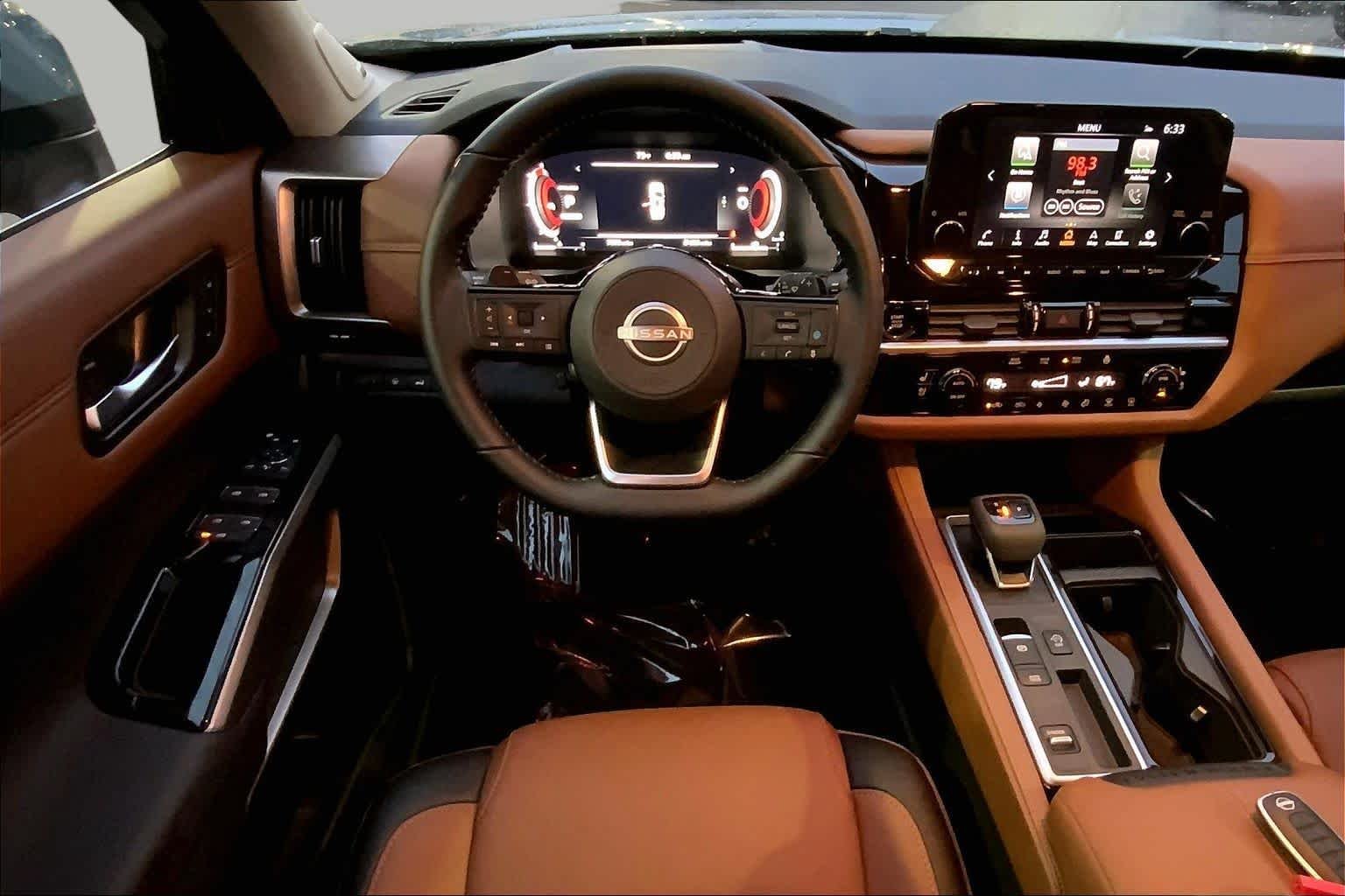Used 2025 Boulder Gray Pearl Nissan Platinum image 5