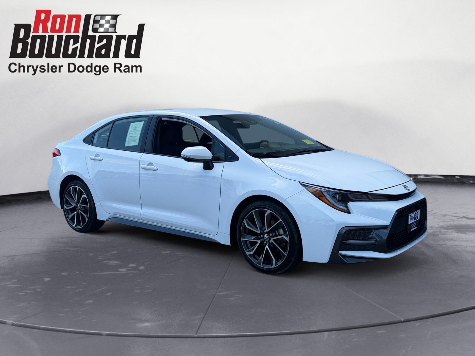 Used 2022 White Toyota SE image 1