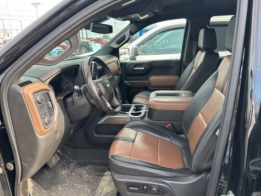 Used 2021 Black Metallic Chevrolet High Country image 5
