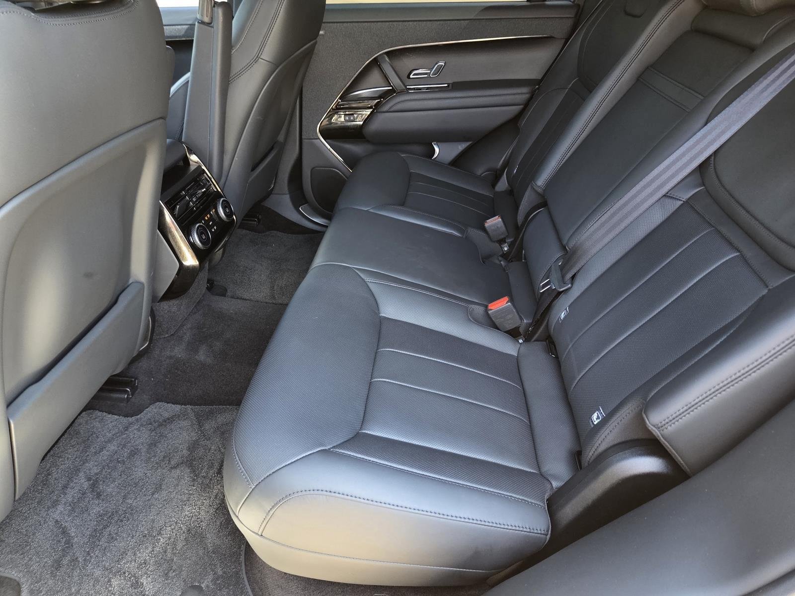 Used 2023 Santorini Black Metallic Land Rover SE image 33