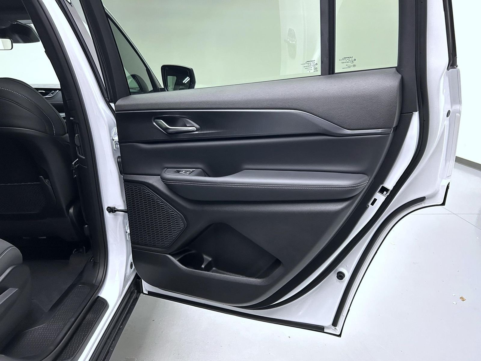 New 2026 Bright White Clearcoat Jeep Laredo image 17