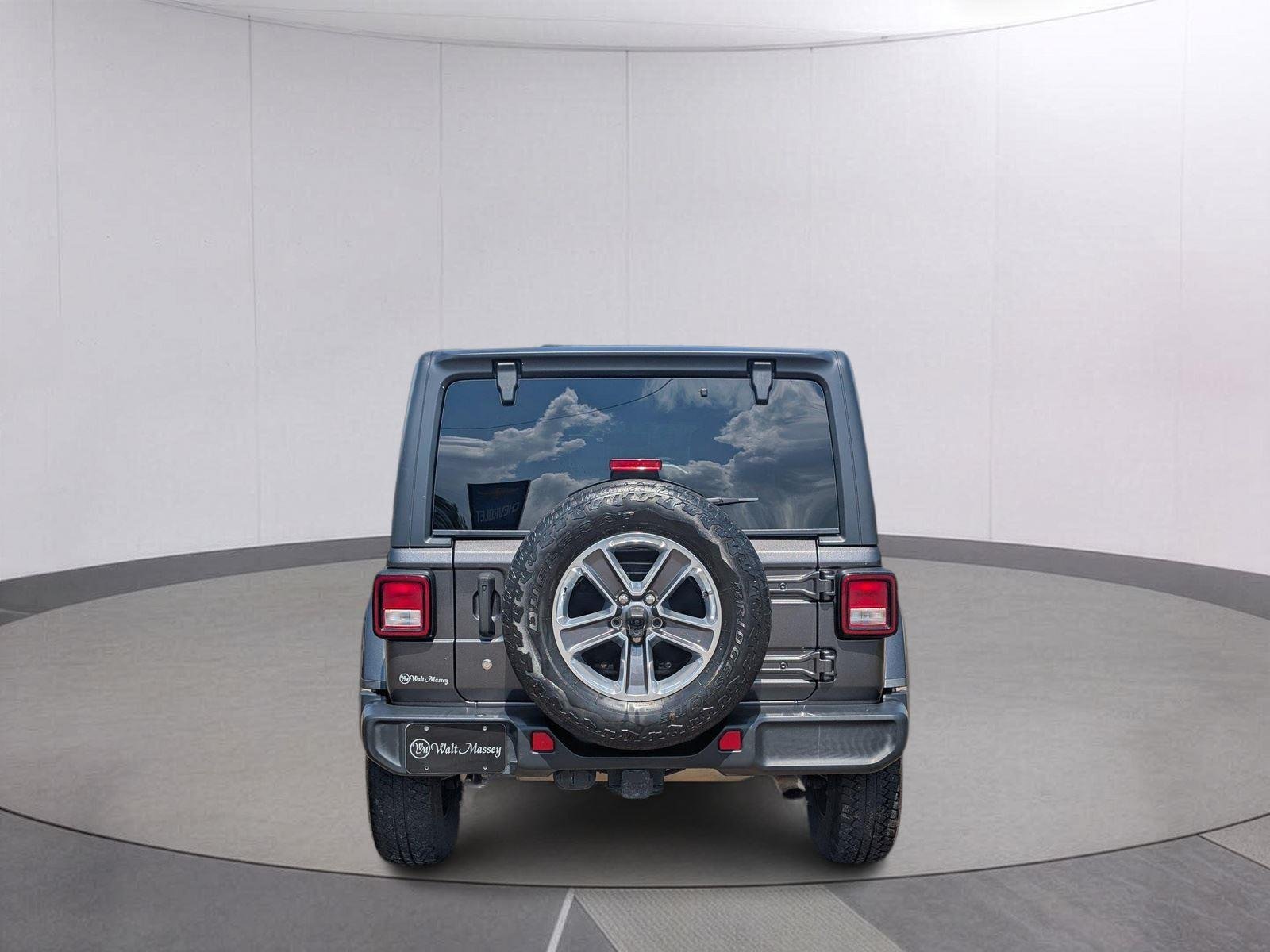 Used 2020 Granite Crystal Metallic Clearcoat Jeep North Edition image 4