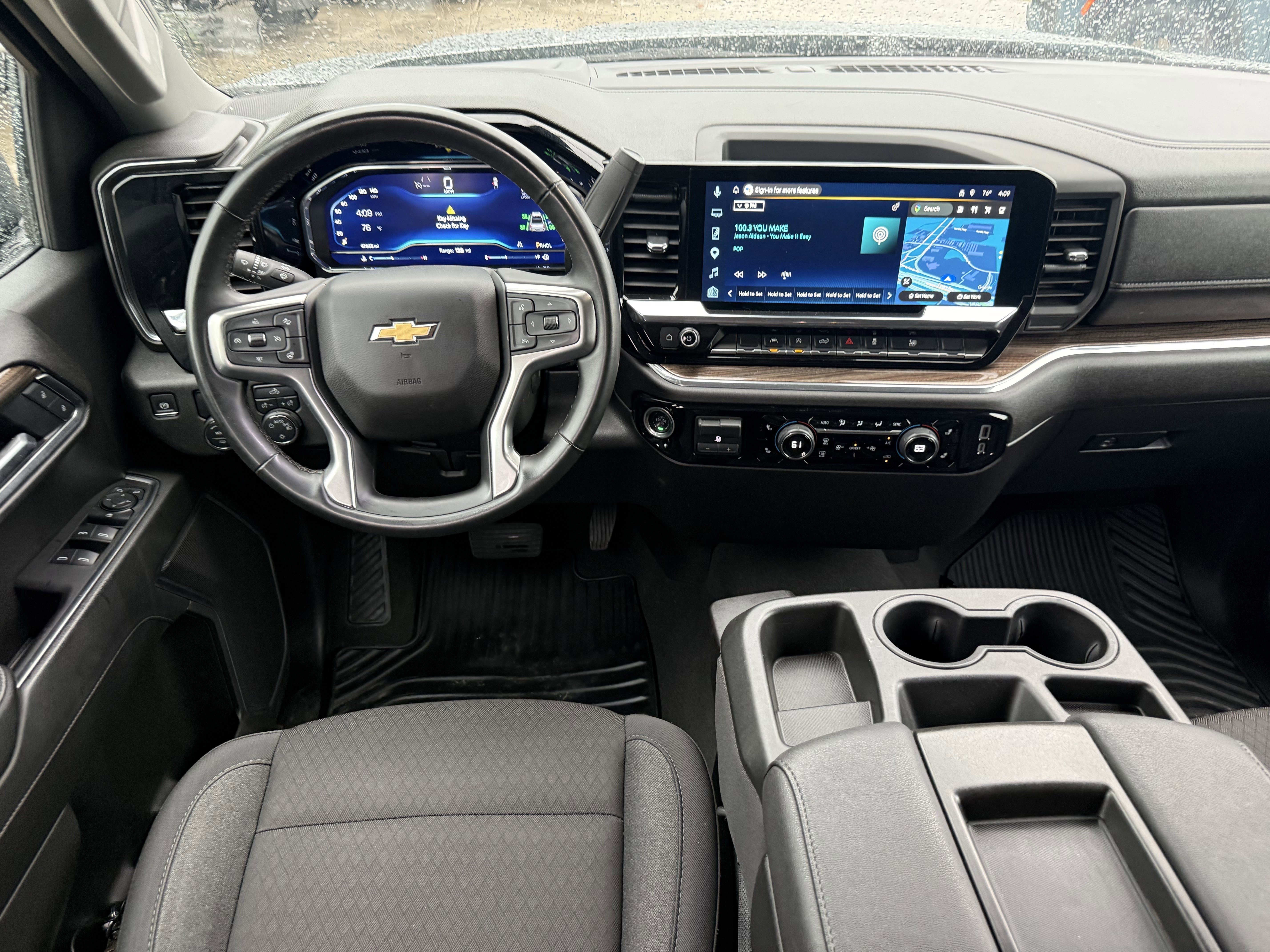 Used 2025 Sterling Gray Metallic Chevrolet  image 13