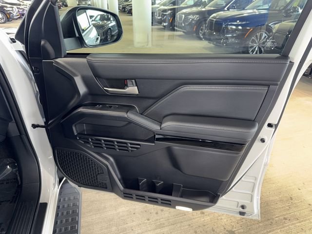 Used 2025 Pearl Toyota Limited image 9