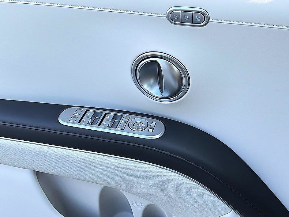 Certified Used 2026 Creamy White Pearl Hyundai Calligraphy image 20