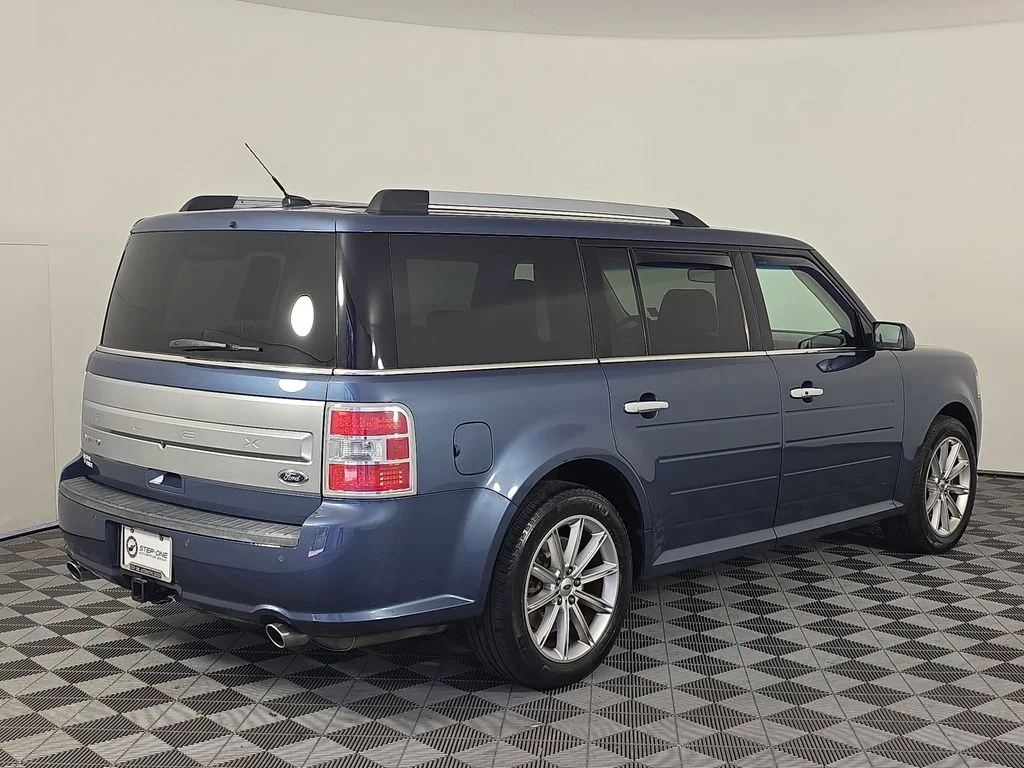 Used 2018 Blue Ford Limited image 7