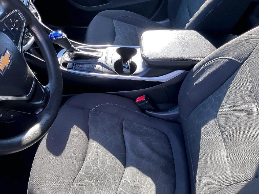 Used 2018 Black Chevrolet LT image 20