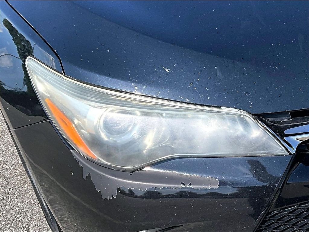 Used 2015 Black Toyota SE image 31
