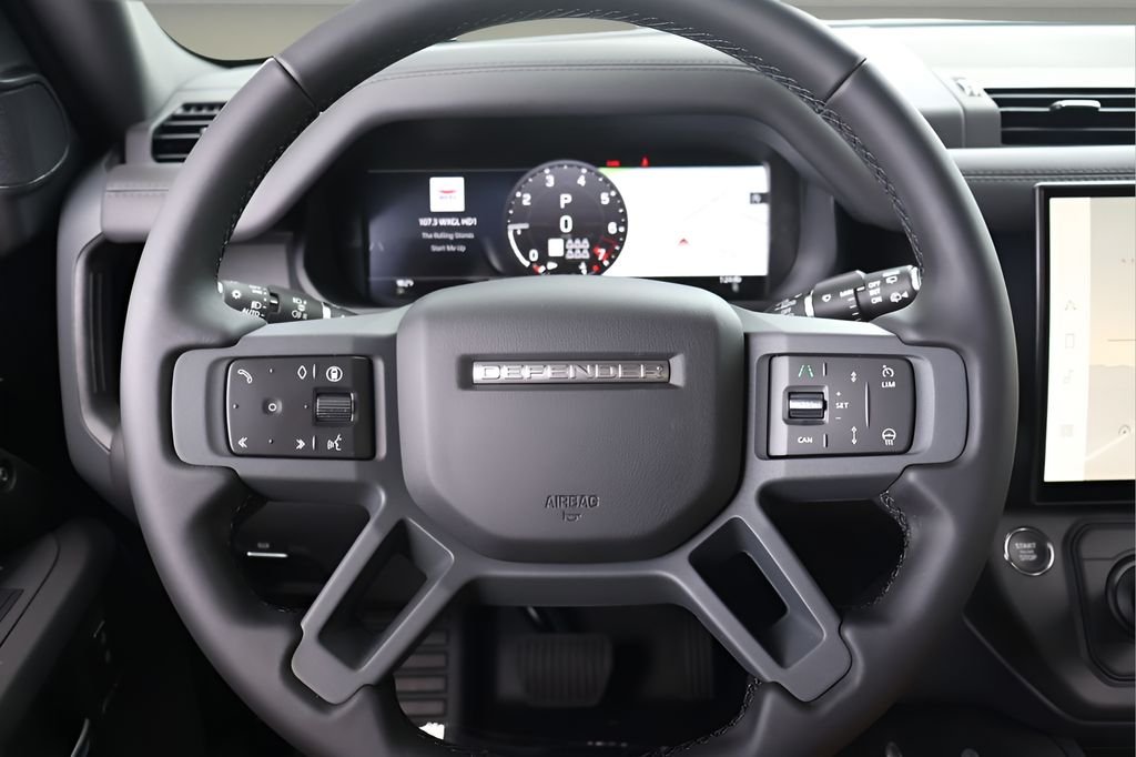 New 2026 Santorini Black Land Rover S image 19