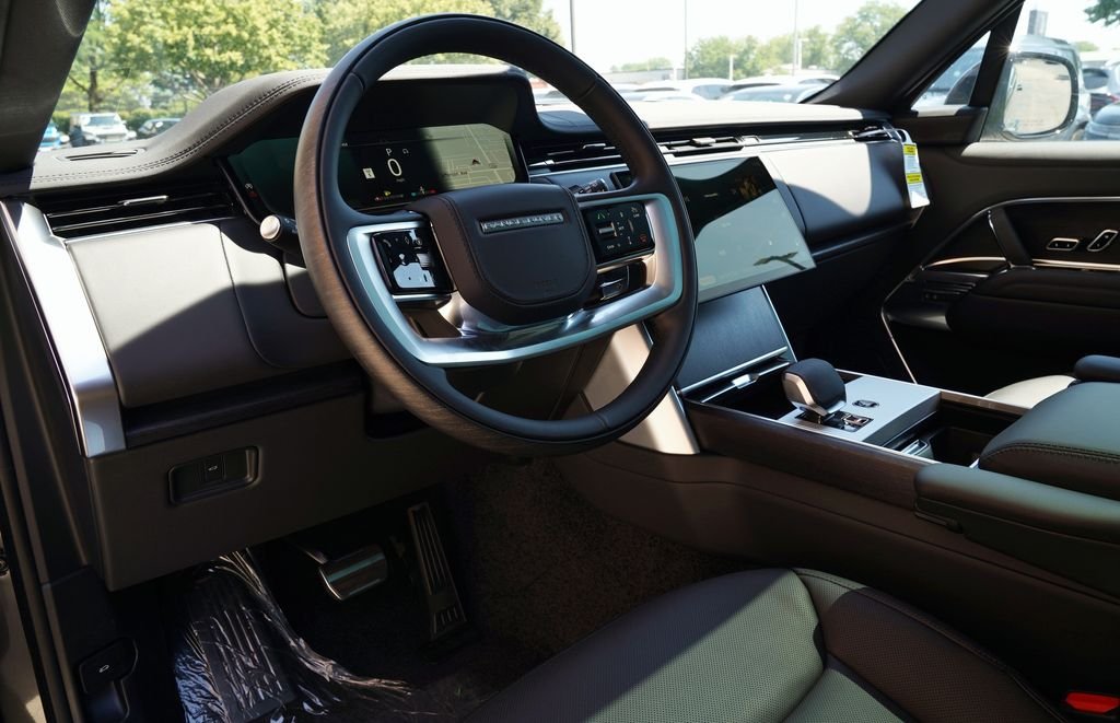New 2026 Carpathian Grey Land Rover SE image 14