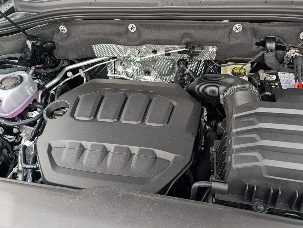 New 2026 Black Volkswagen 2.0T SE w/Technology image 26