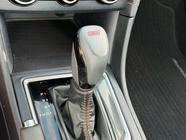 Used 2019 Silver Subaru 2.0i Limited image 25