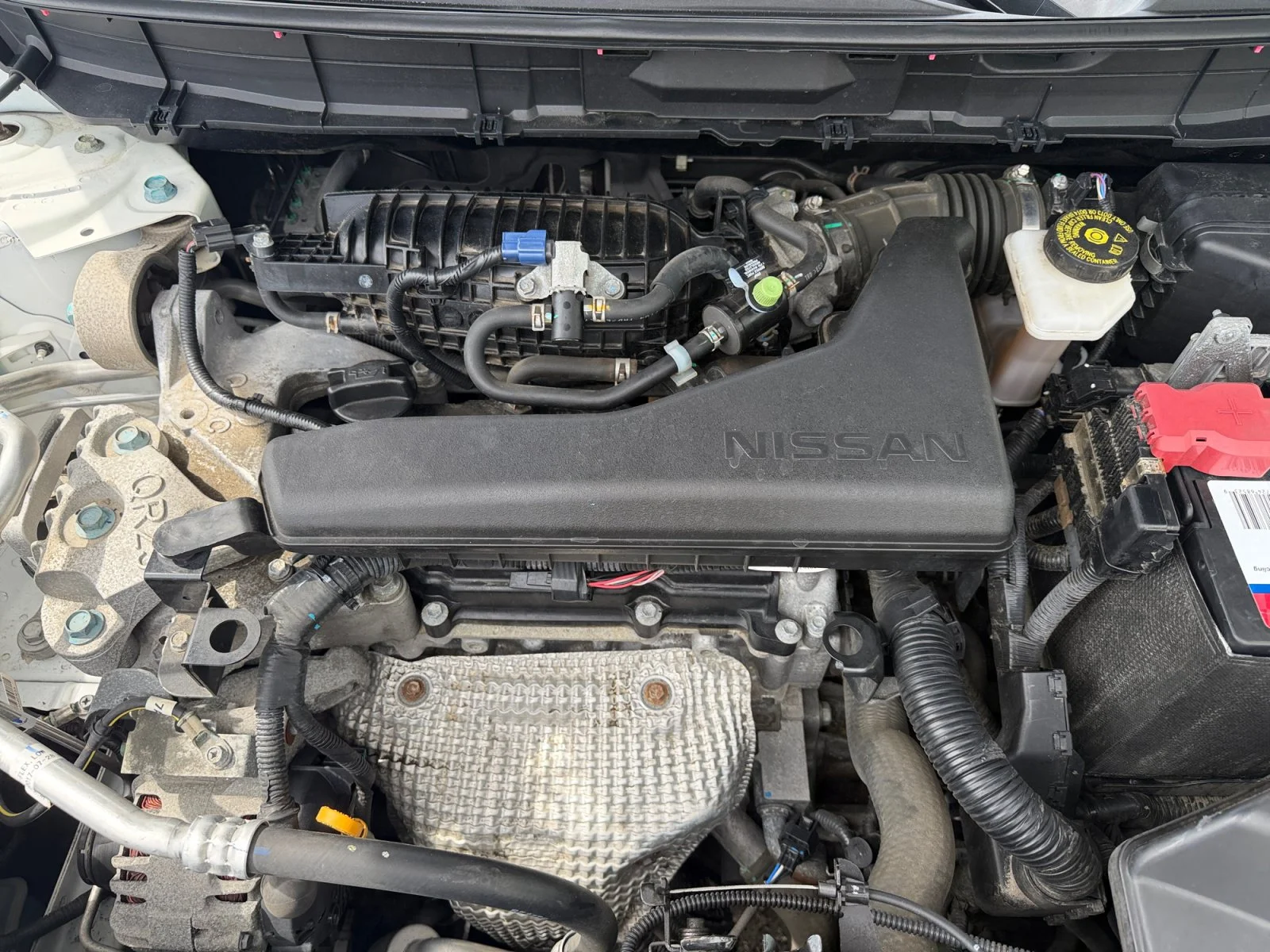 Used 2018 Pearl White Nissan SV image 7