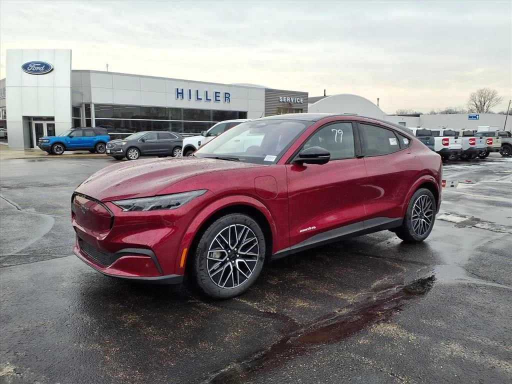 2025 Ford Mustang-Mach-e Premium's photo