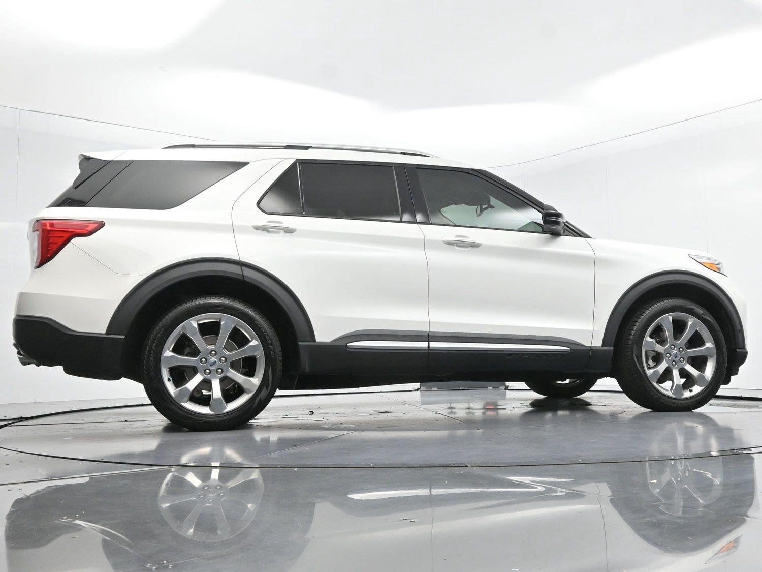 Used 2020 Star White Metallic Tri-Coat Ford Platinum image 58