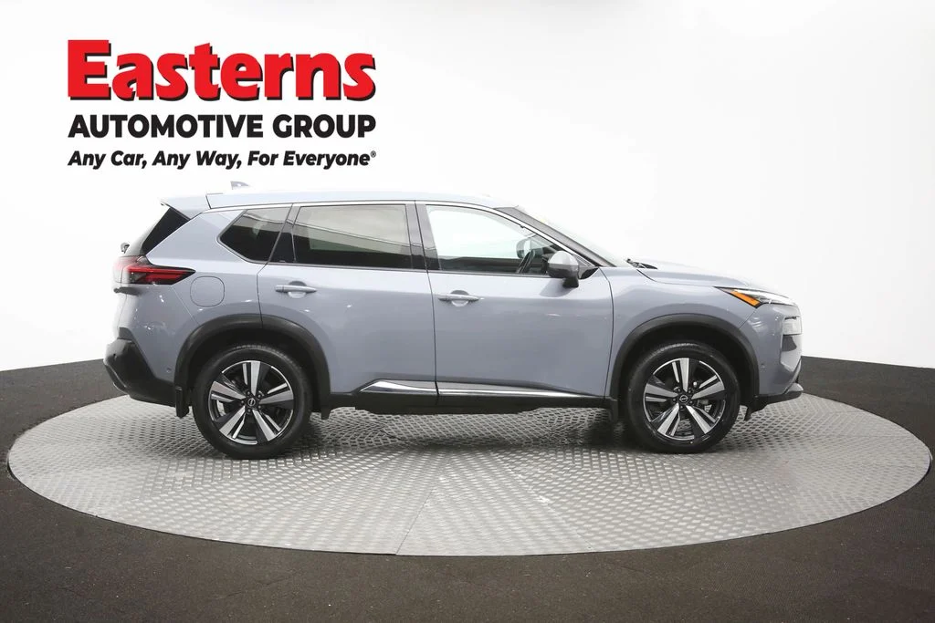 Used 2023 Gray Nissan SL image 47