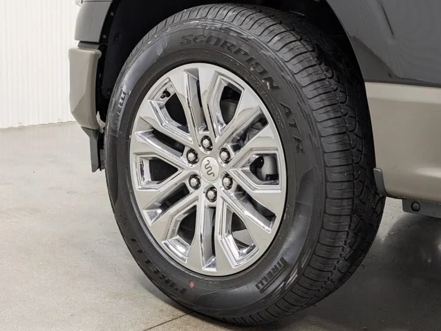New 2026 Agate Black Metallic Ford King Ranch® image 36