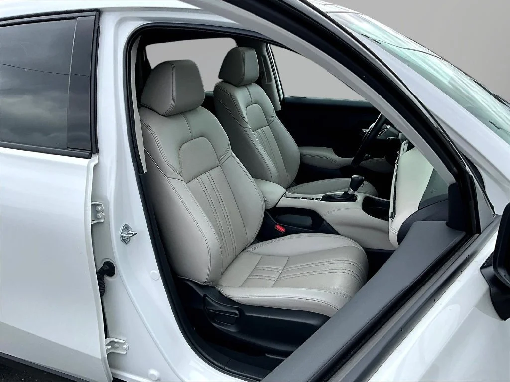 Used 2026 White Honda EX-L image 30