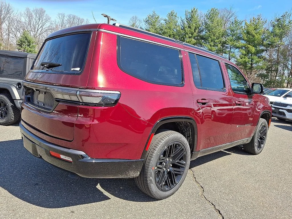 New 2026 Velvet Red Pearl-Coat Exterior Paint Jeep Limited Reserve image 4