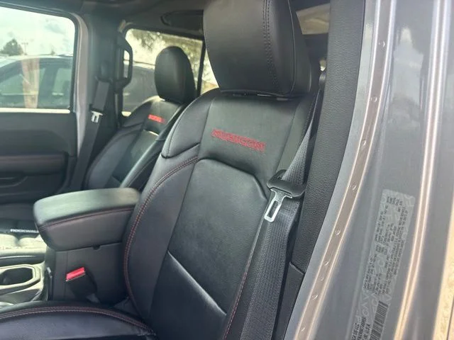 Used 2021 Silver Jeep Unlimited Rubicon image 6