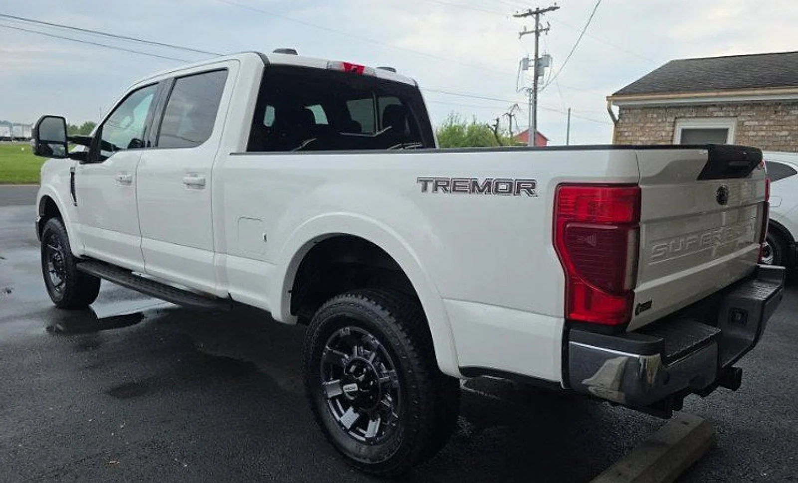 Used 2020 White Ford LARIAT image 2
