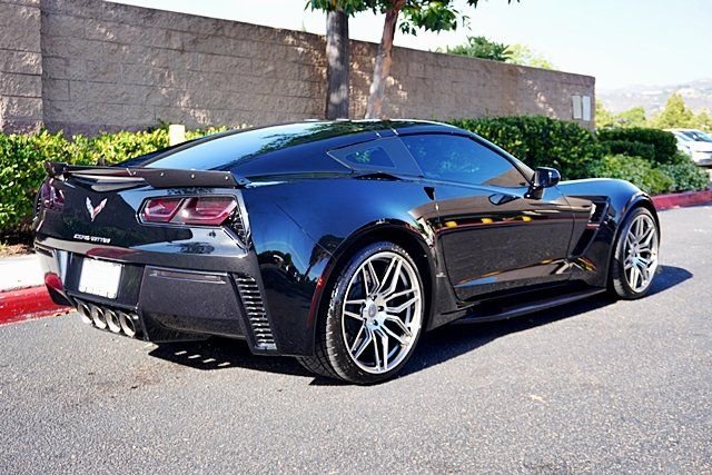 Used 2019 Black Chevrolet Grand Sport image 10