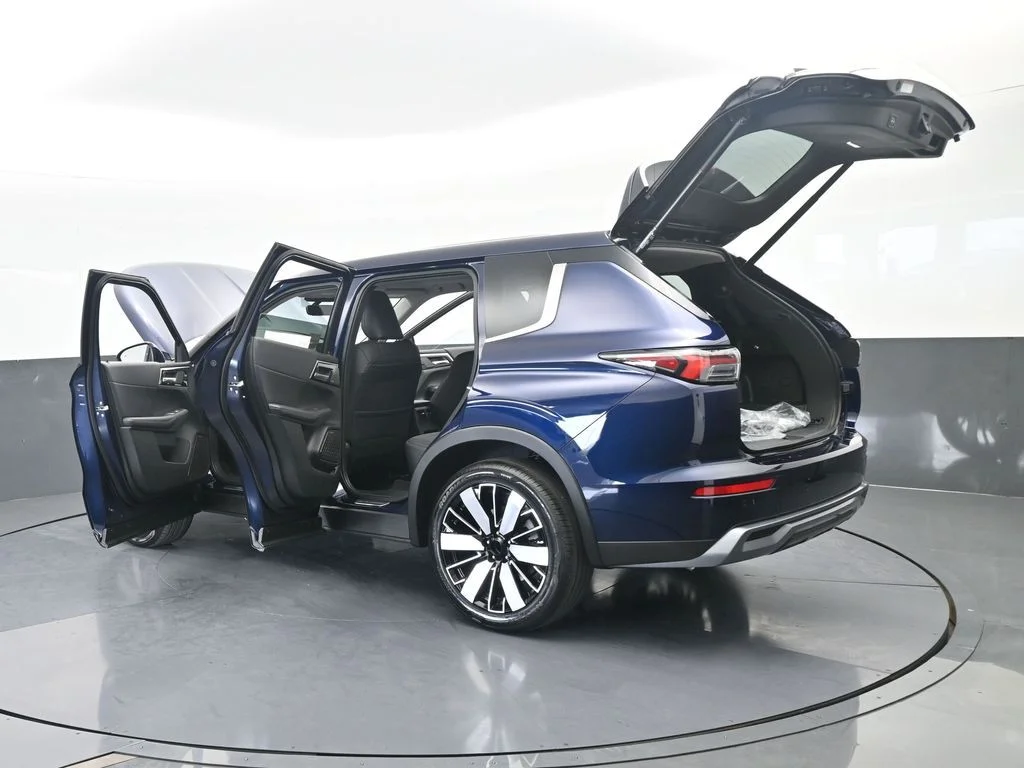 New 2026 Cosmic Blue Metallic Mitsubishi SE image 76